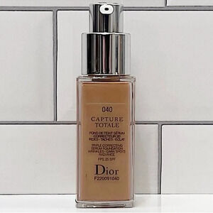 Dior 040 Honey Beige Capture Totale Triple Correcting Serum Foundation .67oz